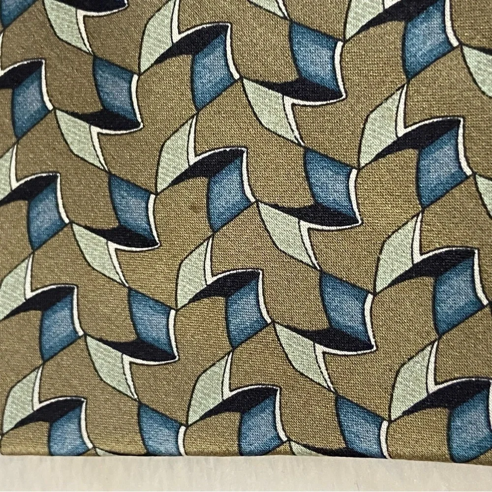 VALENTINO / 100% Silk Made in Italy Tie